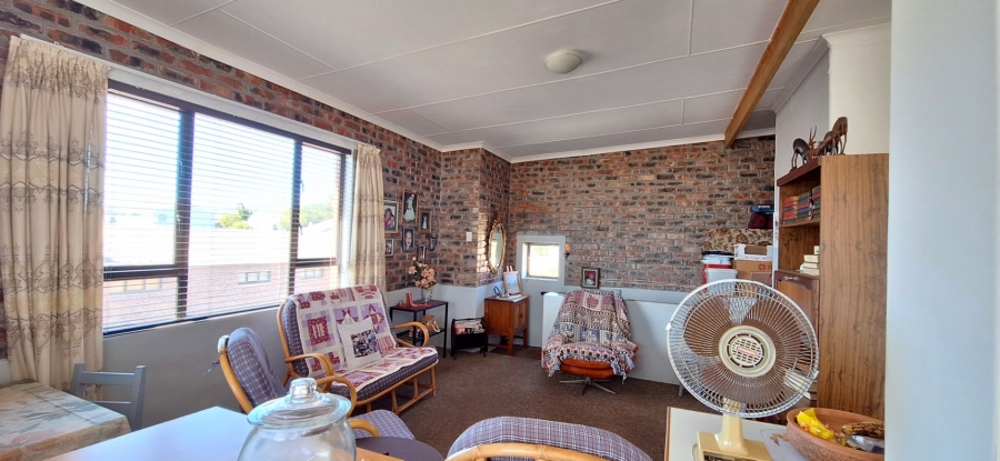 3 Bedroom Property for Sale in Albertinia Western Cape